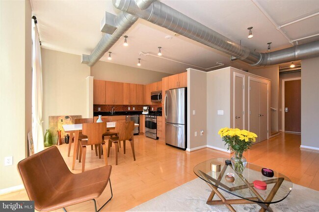 Foto del edificio - 811 4th St NW