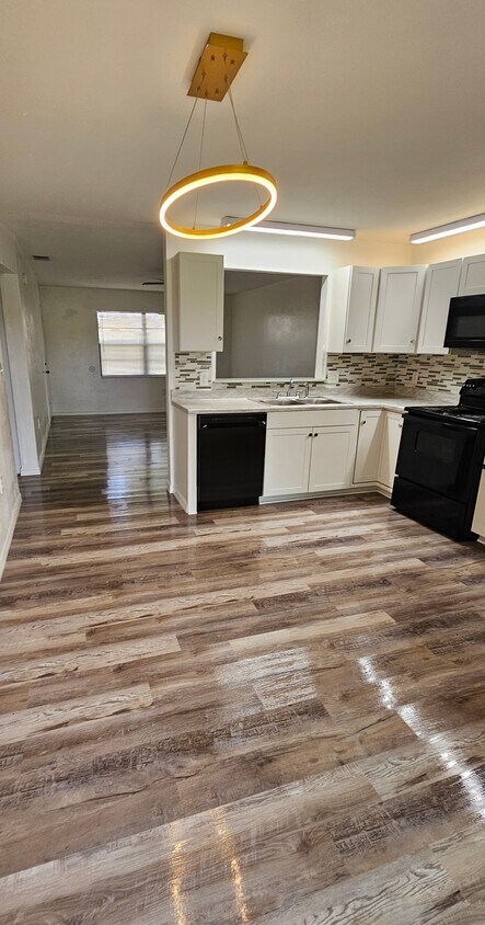 Foto principal - 277 Cobalt Dr
