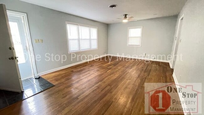 Foto del edificio - Beautiful 3 Bedroom 1 Bathroom Home in Gra...