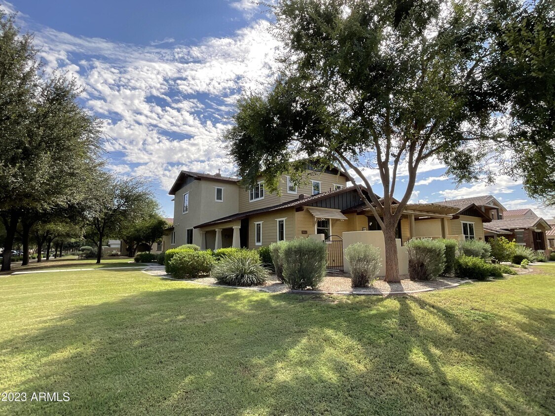 Foto principal - 13385 N Founders Park Blvd