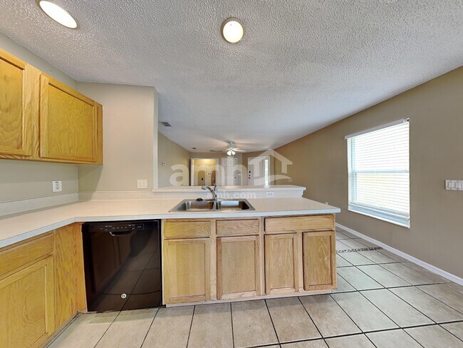 Foto del edificio - 233 Southbridge Cir