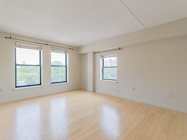 Foto del edificio - 137 Peterborough St