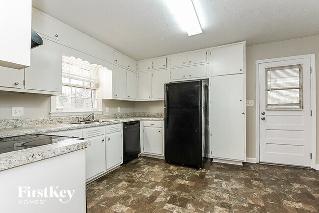 Building Photo - 2661 Oxbow Way SW