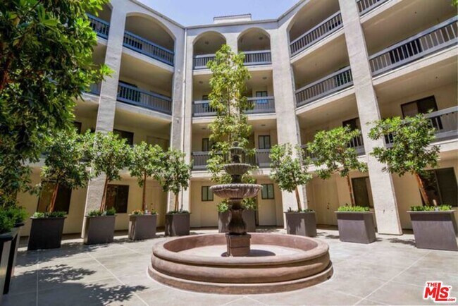 Building Photo - 2102 Century Park Ln
