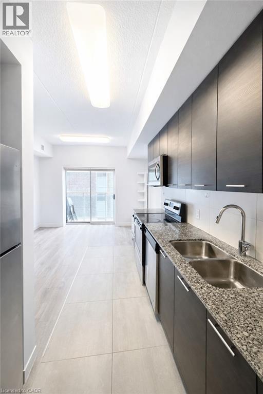 Photo du bâtiment - 251 Hemlock St