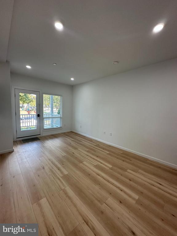 Foto del edificio - 1925 H St NE