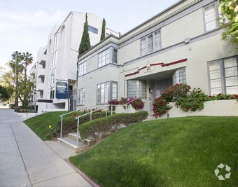 Foto principal - 944 Tiverton Ave