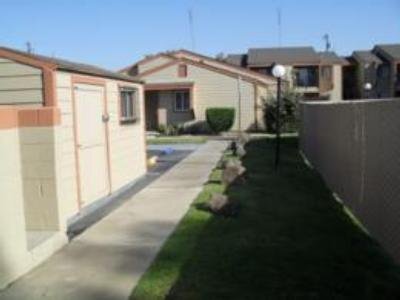 Building Photo - 640 S Zediker Ave
