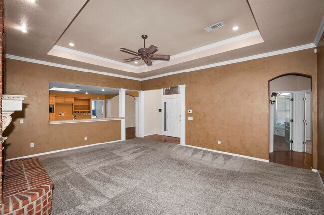 Foto del edificio - 8305 Challenge Dr