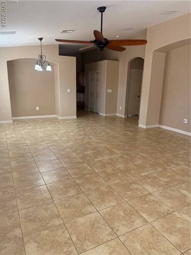 Building Photo - 4420 Meadowlark Wing Way