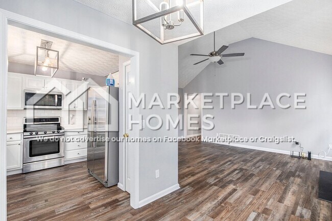 Building Photo - 117 Fawn Ln