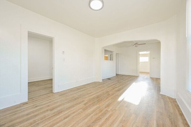 Foto del edificio - 4902 Meade St