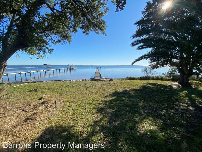 Building Photo - 3 br, 2 bath House - 5505 Soundside Drive