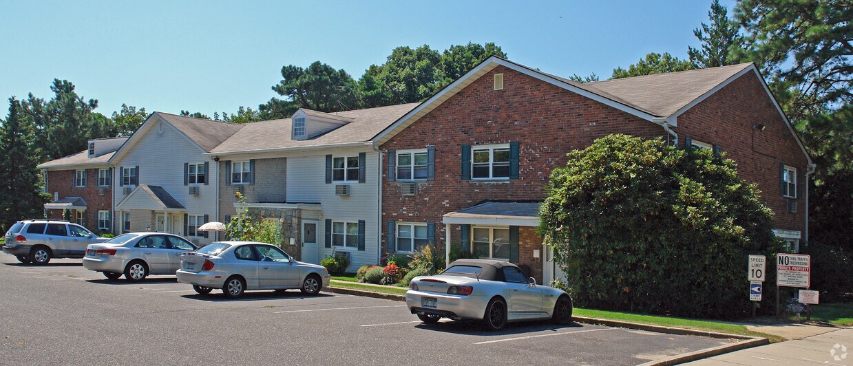 Foto principal - 41-55 Waverly Ave