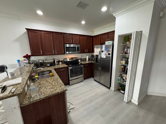 Foto del edificio - 8880 NW 102nd Pl