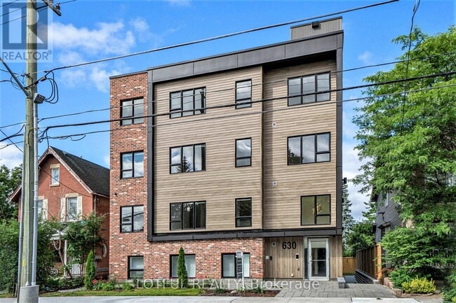 Photo du bâtiment - 630 Churchill Ave N