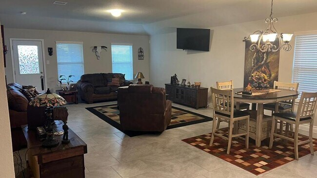 Foto del edificio - 3627 McDonough Way
