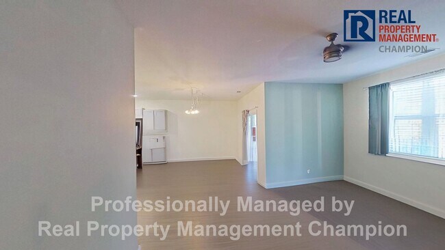 Foto del edificio - Spacious 4 BD/2 BA Home in Hawkeswater on the River