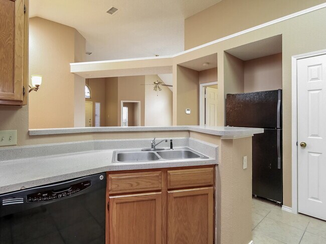 Foto del edificio - 913 Mossberg Ln
