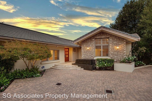Foto del edificio - 4 br, 4 bath House - 5404 Indian Trail Ct