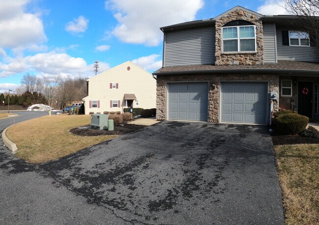 Foto del edificio - 209 Wooley Hollow Ct