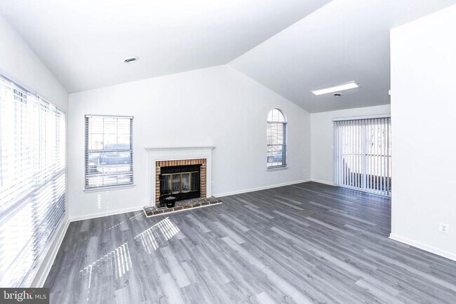 Foto del edificio - 4624 Governor Kent Ct