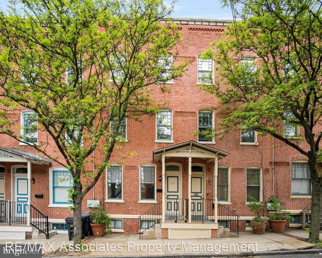 Primary Photo - 4 br, 2 bath House - 609 W 9th Street