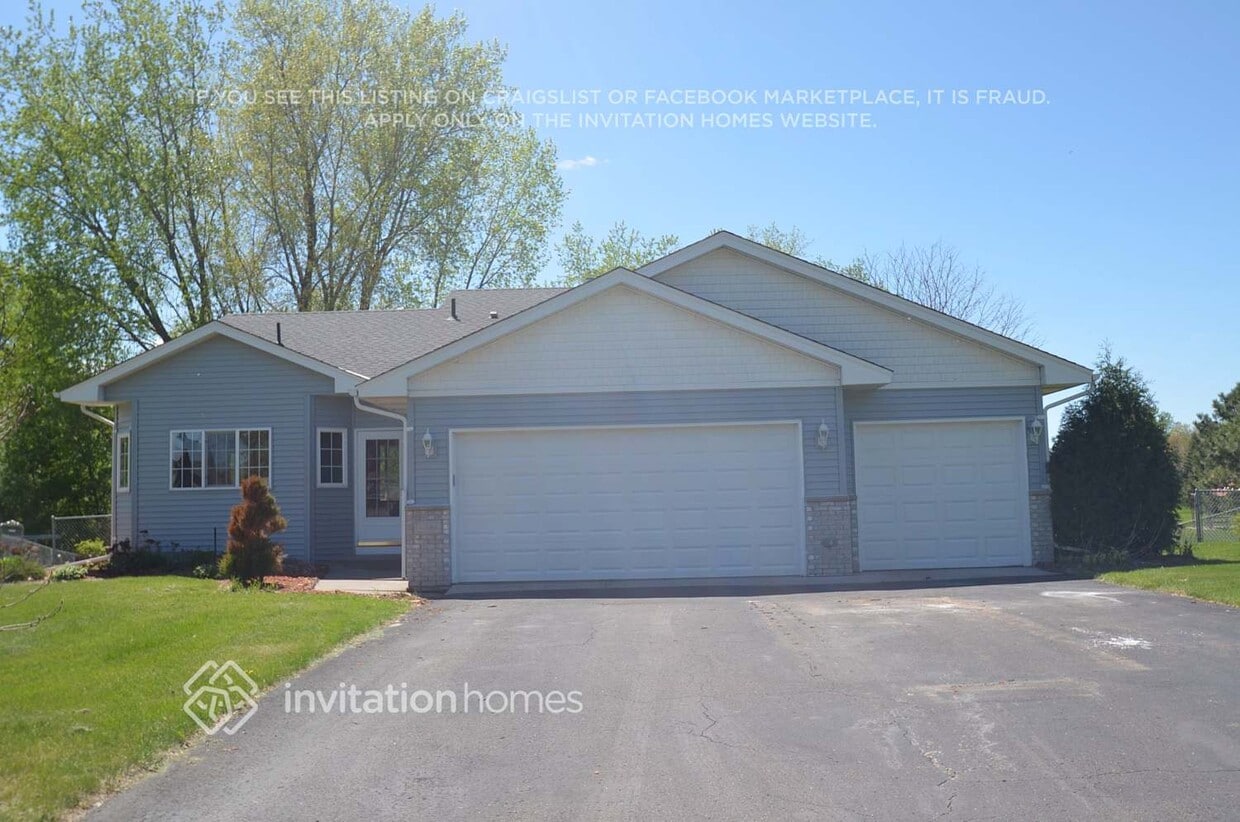 Primary Photo - 12272 Quinn St