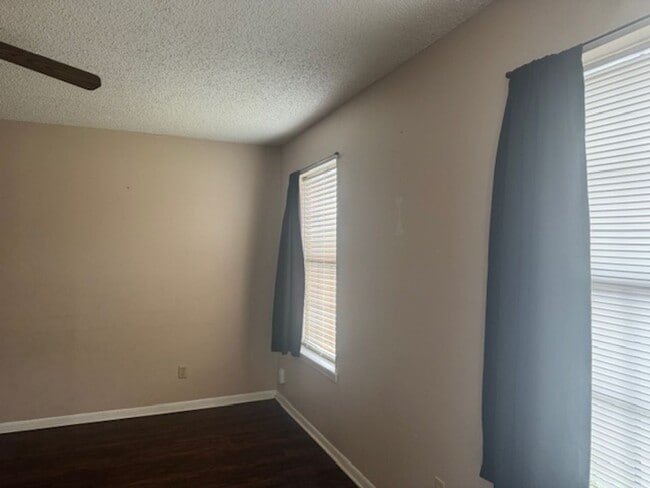 Building Photo - 4108 Bill Owens Pkwy