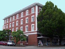 Primary Photo - Julian Hotel