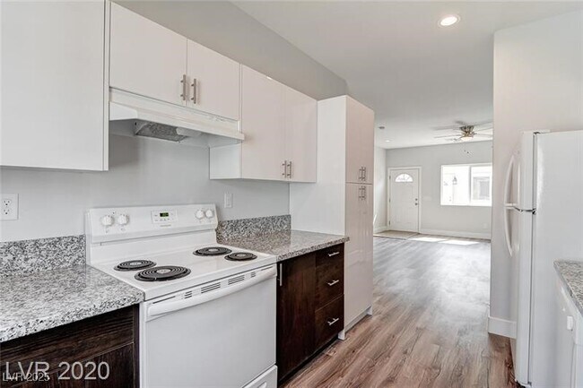 Foto del edificio - 1420 Ogallala St