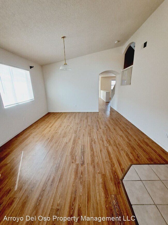 Foto del edificio - 3 br, 2.5 bath House - 3061 Desert Sage Av...