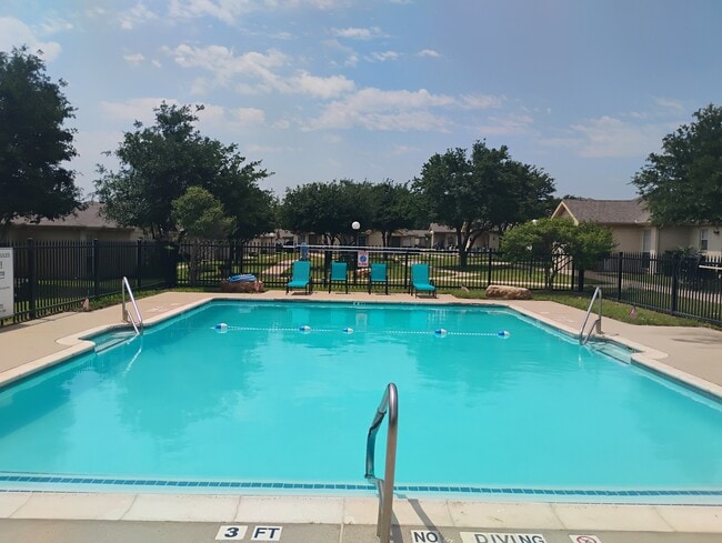 Pool - Oak Timbers White Settlement