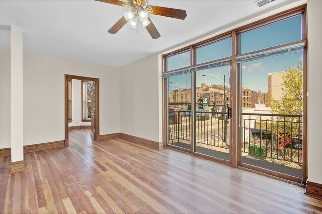 Foto del edificio - 2557 N Halsted St