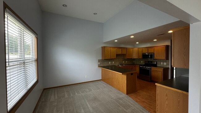 Foto del edificio - 2472/2474 Millview