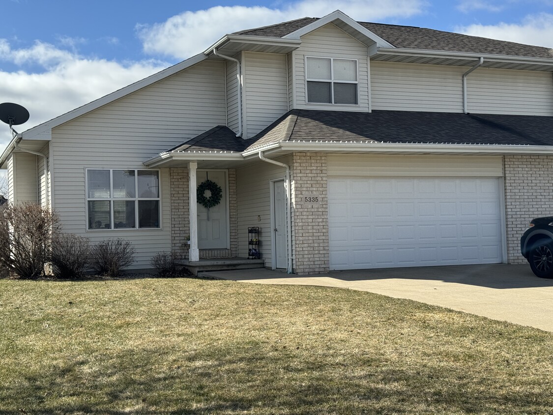 Foto principal - 5335 Brookview Dr