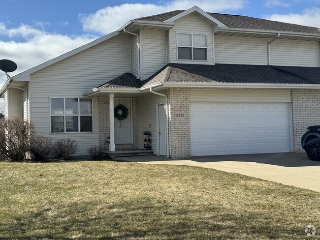 Building Photo - 5335 Brookview Dr