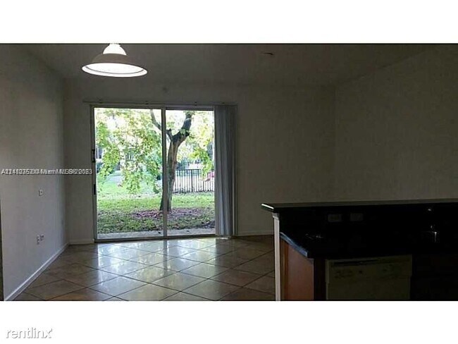Building Photo - 3 br, 2.5 bath House - 21111 NW 14th Pl Ap...