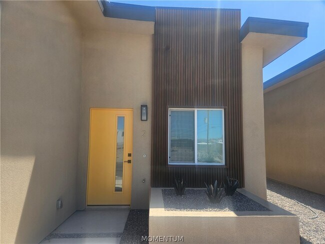 Building Photo - 181 Hacienda Loop