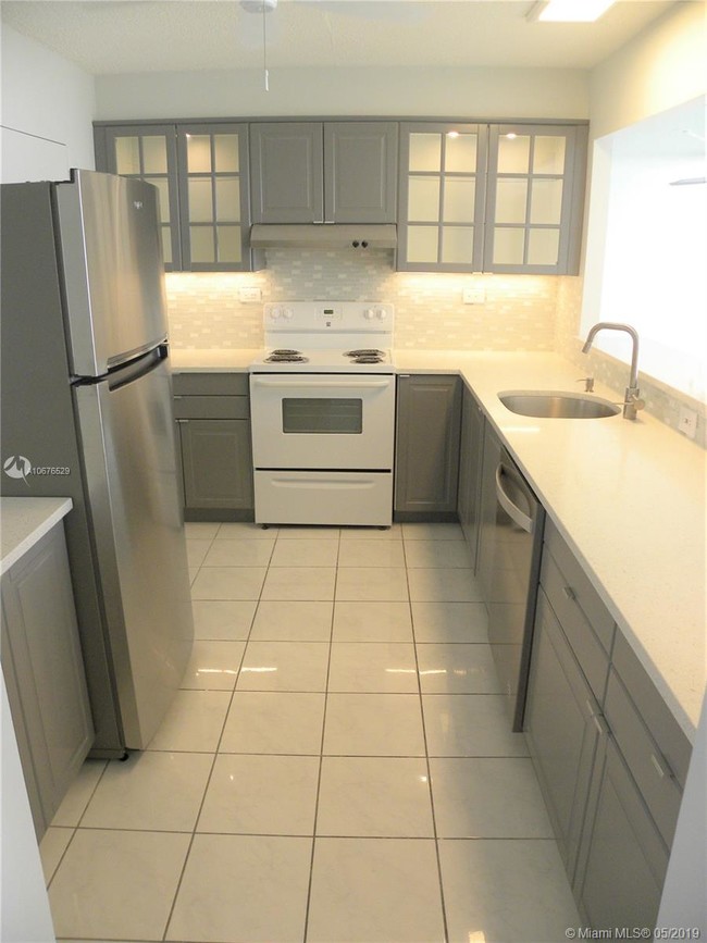 Building Photo - BURLEIGH HOUSE CONDO