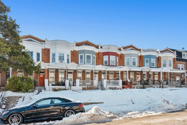 Photo - Charming 3-Bedroom with High Ceilings & Modern Updates House