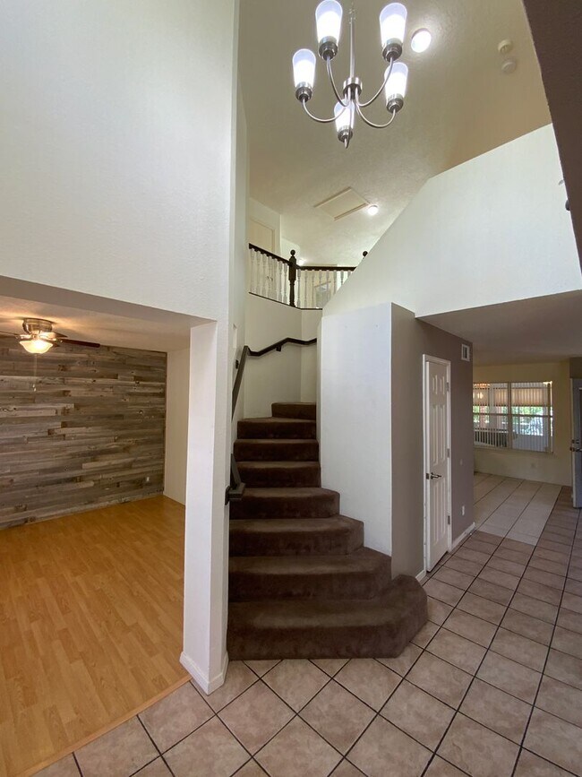 Foto del edificio - 3 Bedroom Home Available Near Golf Course ...
