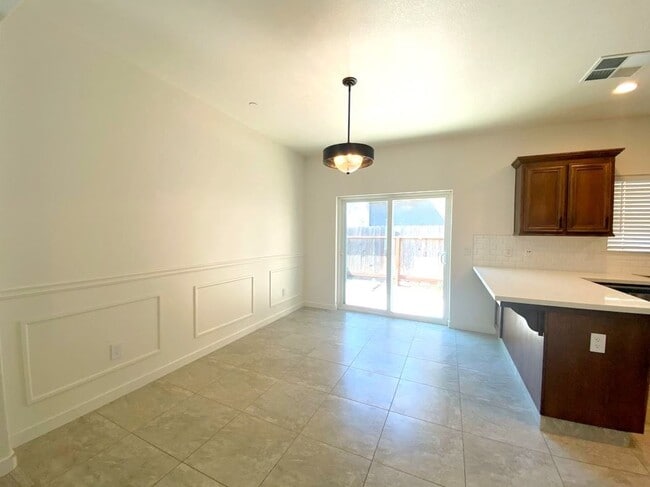 Building Photo - 1329 Hermosa Dr
