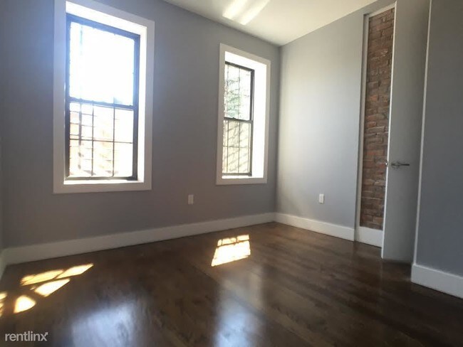 Building Photo - 417 Throop Ave