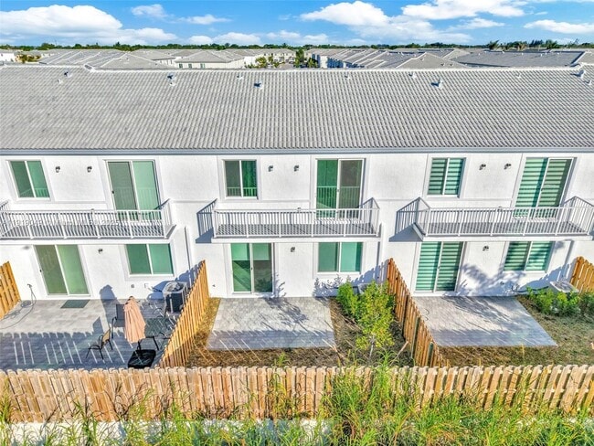 Foto del edificio - 1400 SE 6th Rd