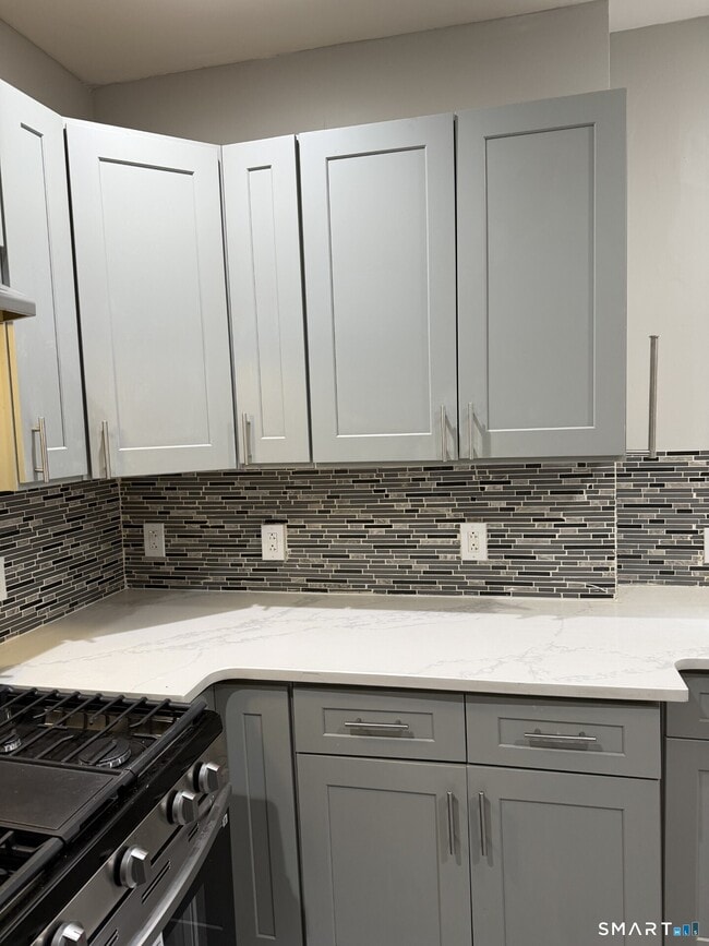 Building Photo - 336 Bond St