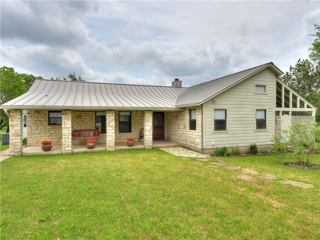 Foto principal - 8905 Bear Creek Dr