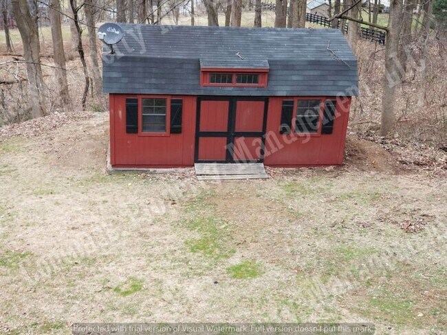 Building Photo - $1995 - 5 Bed, 2.5 Bath Farmhouse - Narvon
