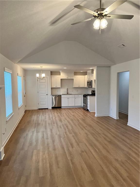 Foto del edificio - 530 N Cresswell Dr