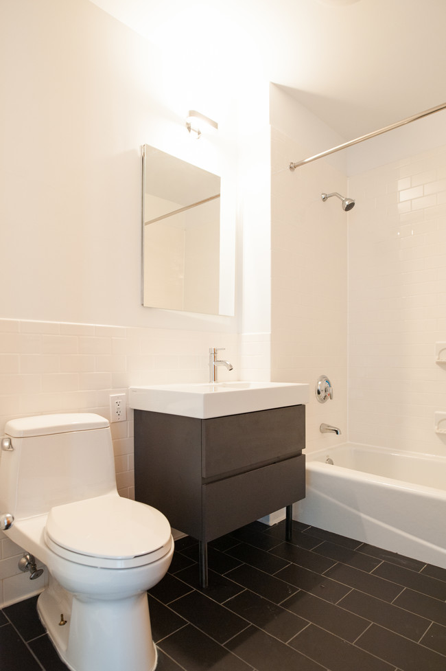 Interior Photo - Court House Apartments